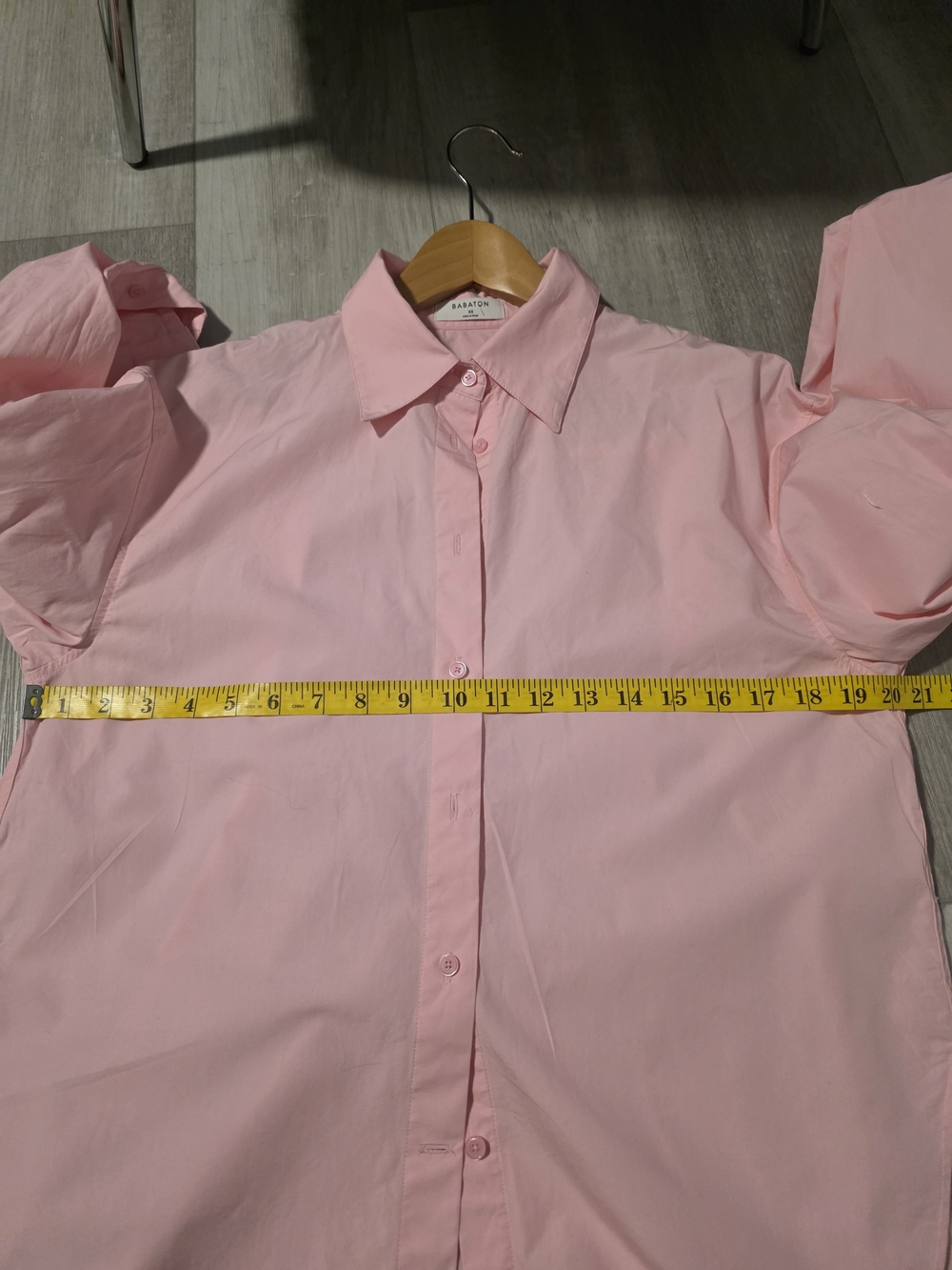Babaton Light Pink Button-Up Shirt XS Classic Minimalist Blouse - Picture 6 of 9
